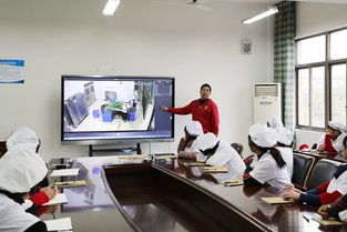 關注食品安全，構建和諧校園——繡湖中學教育集團稠江校區(qū)舉行食堂工作會議