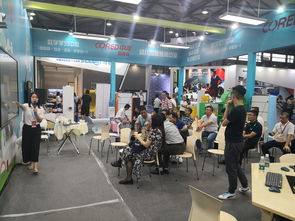 藍(lán)鴿集團(tuán)攜智慧教育產(chǎn)品亮相2019中國國際教育裝備上海博覽會(huì)，引領(lǐng)教育信息化新浪潮